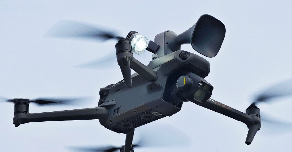 U3S 喊话照明一体机